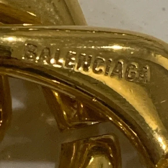 Balenciaga Gold-Tone Linked Chunky Chain Necklace - Picture 9 of 10